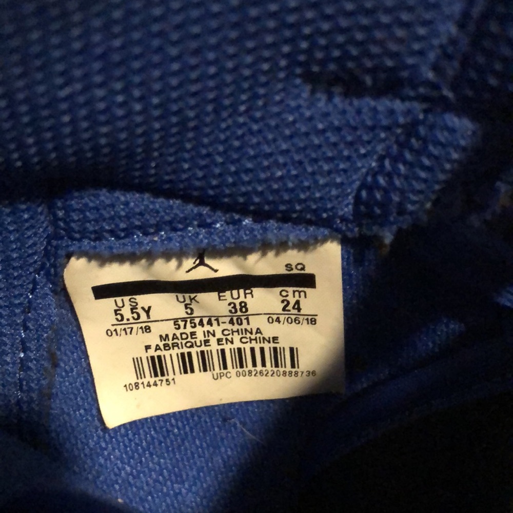 Air Jordan 1 Retro High OG GS ‘Hyper Royal’ - Picture 5 of 7